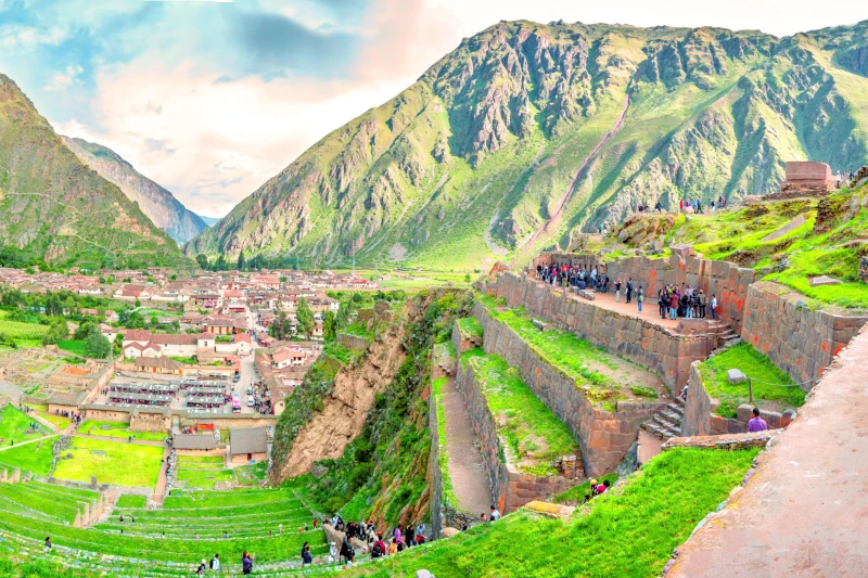 vinicunca rainbow mountain